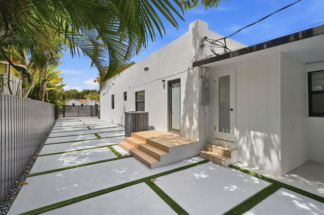 2239 SW 10TH Street, Miami, FL 33135