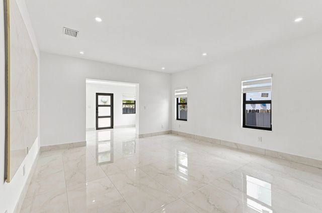 2239 SW 10TH Street, Miami, FL 33135