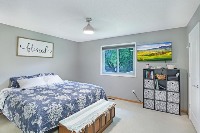 1239 Ruby Lane, Shakopee, MN 55379