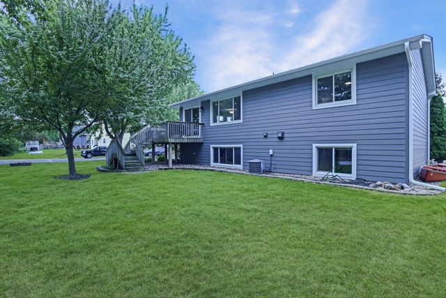 1239 Ruby Lane, Shakopee, MN 55379