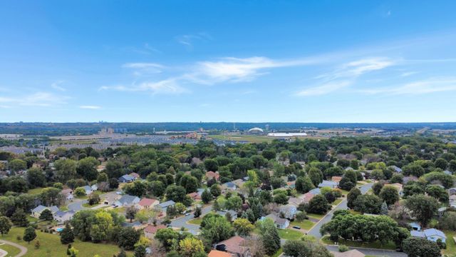 1239 Ruby Lane, Shakopee, MN 55379