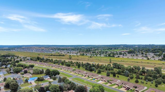 1239 Ruby Lane, Shakopee, MN 55379