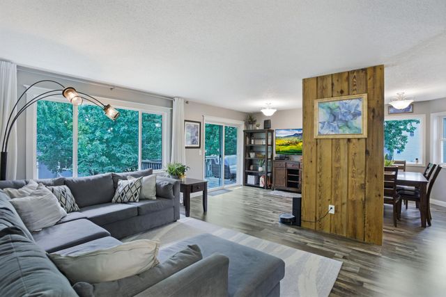 1239 Ruby Lane, Shakopee, MN 55379