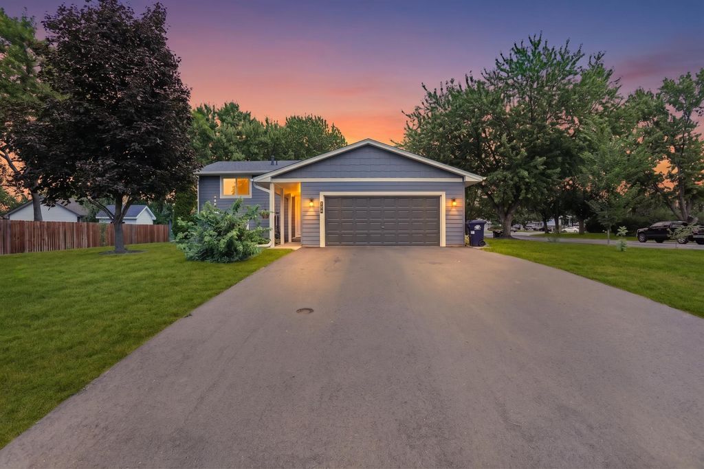 1239 Ruby Lane, Shakopee, MN 55379 — exterior