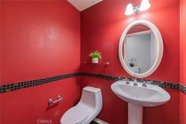 255 N Santa Maria Street, Anaheim, CA 92801