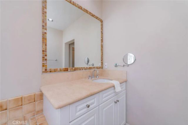 255 N Santa Maria Street, Anaheim, CA 92801