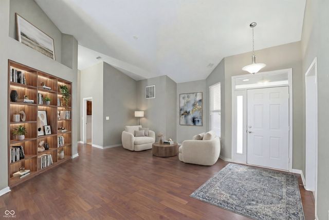 7068 Summer Oak Drive, Noblesville, IN 46062