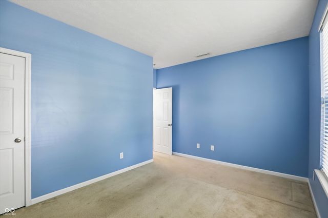 7068 Summer Oak Drive, Noblesville, IN 46062