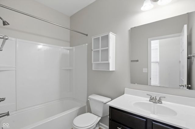7068 Summer Oak Drive, Noblesville, IN 46062