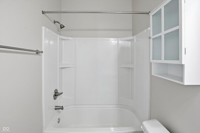 7068 Summer Oak Drive, Noblesville, IN 46062
