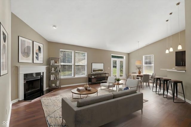 7068 Summer Oak Drive, Noblesville, IN 46062