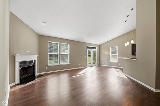 7068 Summer Oak Drive, Noblesville, IN 46062