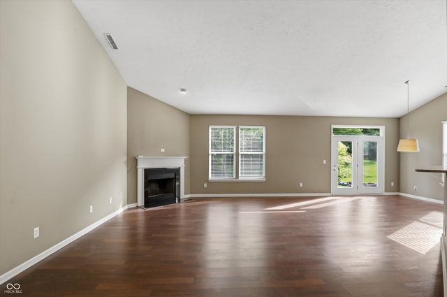 7068 Summer Oak Drive, Noblesville, IN 46062