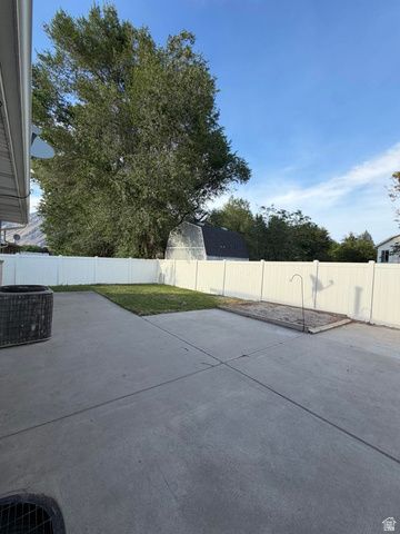 1563 S 600 E, Springville, UT 84663