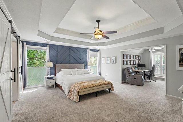11579 S Skyview Lane, Olathe, KS 66061