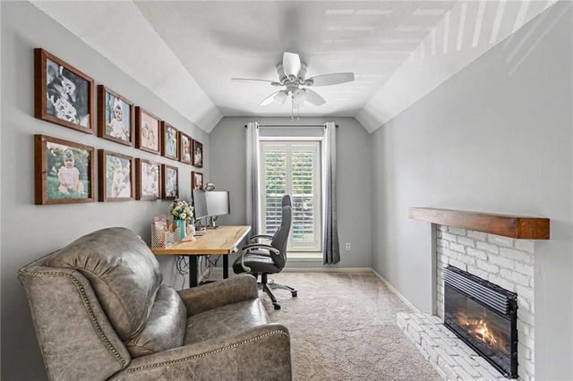 11579 S Skyview Lane, Olathe, KS 66061