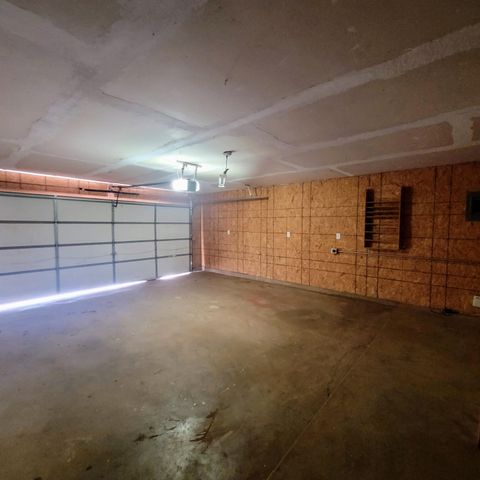 104 Holly Circle, Levelland, TX 79336