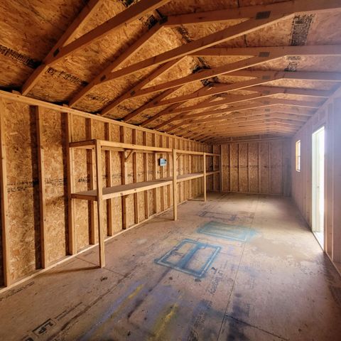 104 Holly Circle, Levelland, TX 79336