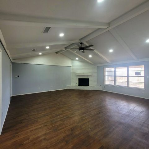 104 Holly Circle, Levelland, TX 79336