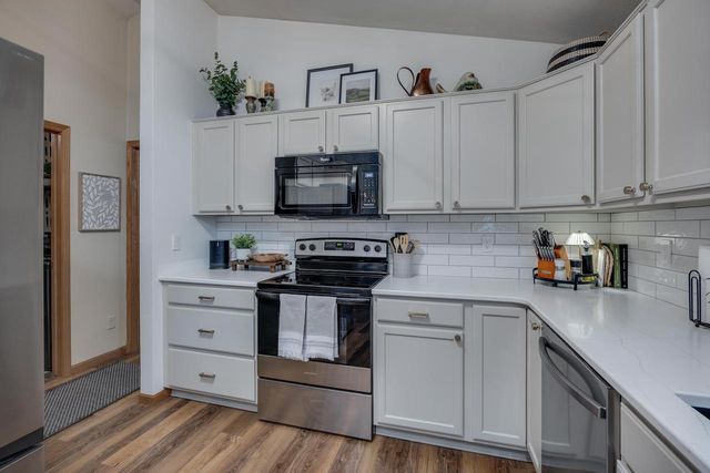 1015 N Willard Avenue, Janesville, WI 53545
