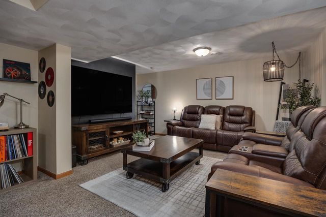 1015 N Willard Avenue, Janesville, WI 53545
