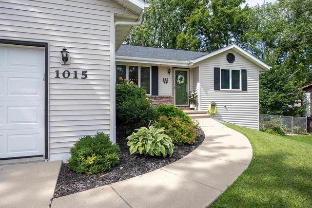 1015 N Willard Avenue, Janesville, WI 53545