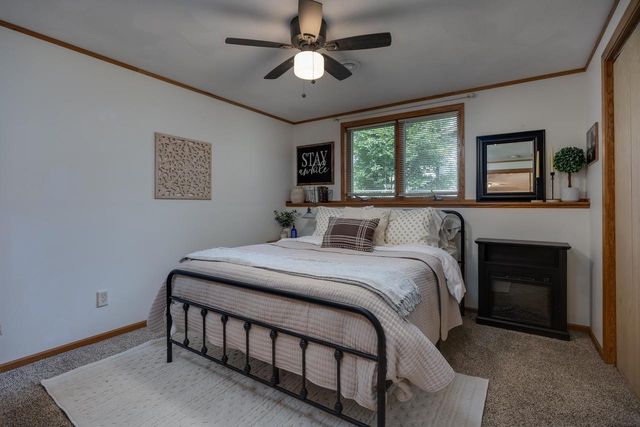 1015 N Willard Avenue, Janesville, WI 53545