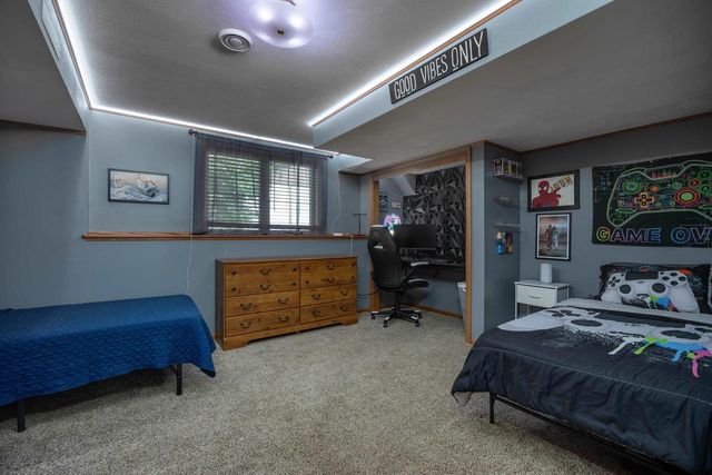 1015 N Willard Avenue, Janesville, WI 53545