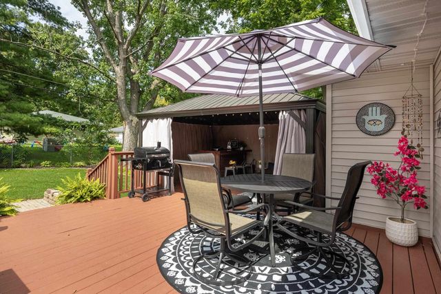 1015 N Willard Avenue, Janesville, WI 53545