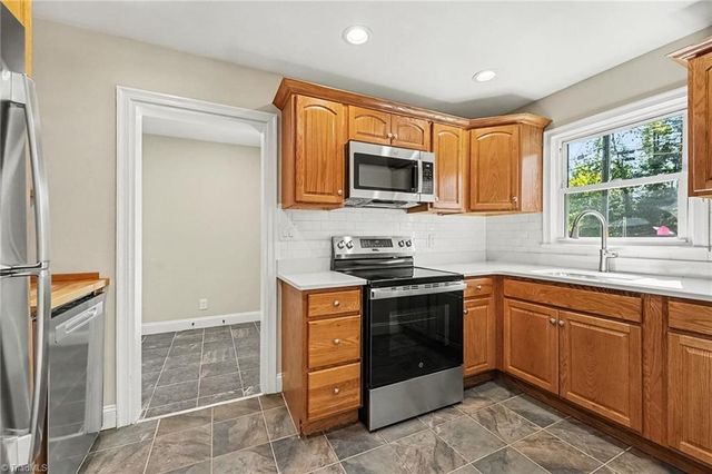 3708 Parkwood Drive, Greensboro, NC 27403