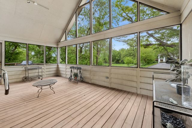 6414 Vermont Trail, Crystal Lake, IL 60012