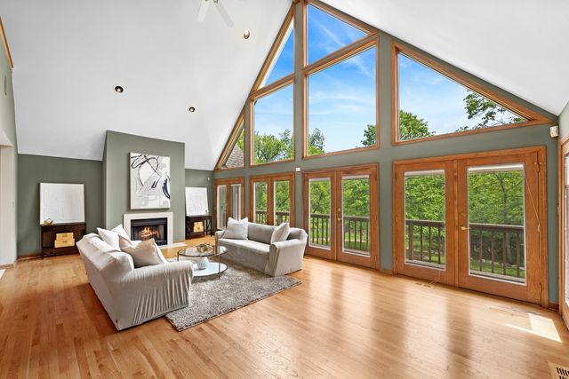 6414 Vermont Trail, Crystal Lake, IL 60012