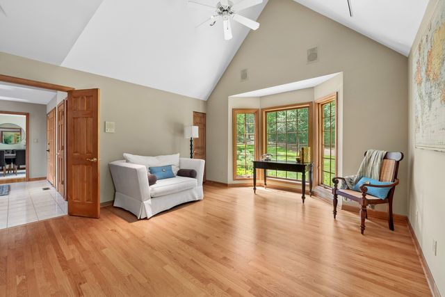 6414 Vermont Trail, Crystal Lake, IL 60012