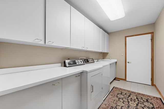 6414 Vermont Trail, Crystal Lake, IL 60012
