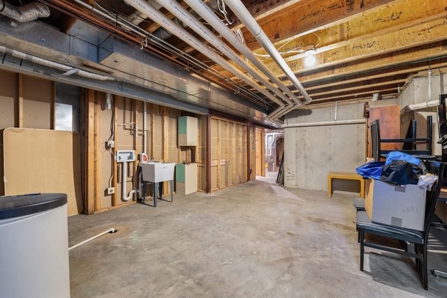 6414 Vermont Trail, Crystal Lake, IL 60012