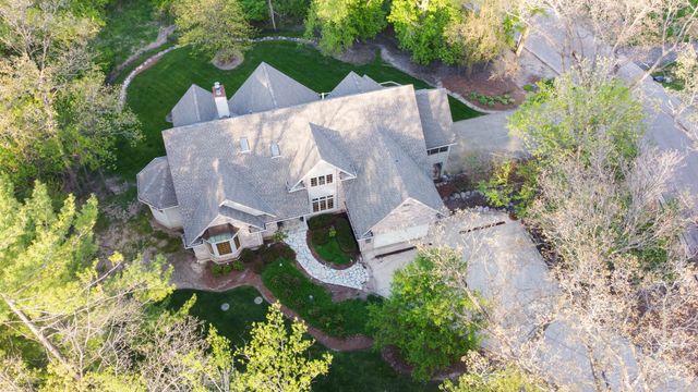 6414 Vermont Trail, Crystal Lake, IL 60012
