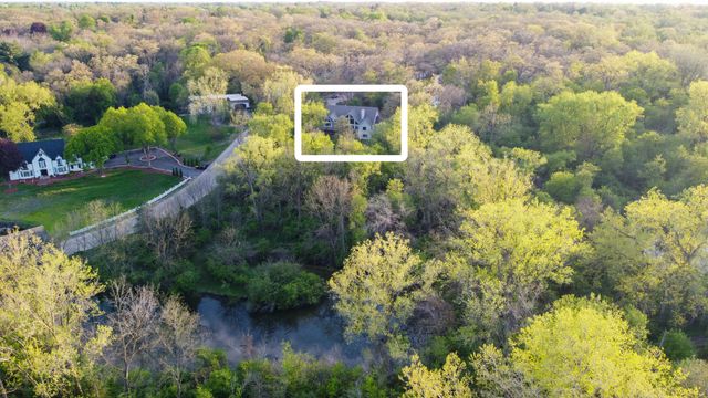 6414 Vermont Trail, Crystal Lake, IL 60012