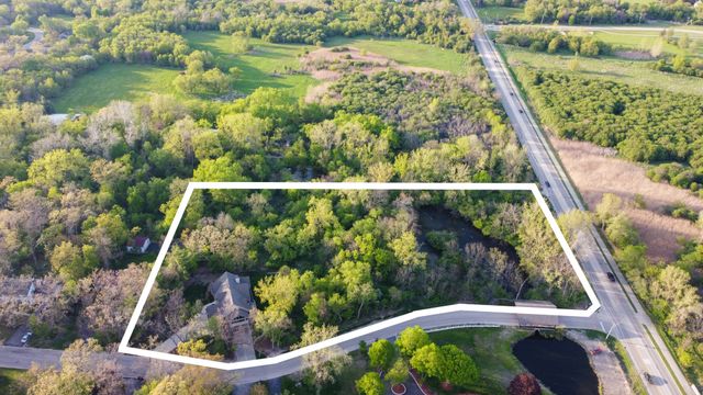 6414 Vermont Trail, Crystal Lake, IL 60012