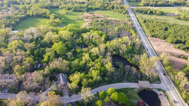 6414 Vermont Trail, Crystal Lake, IL 60012