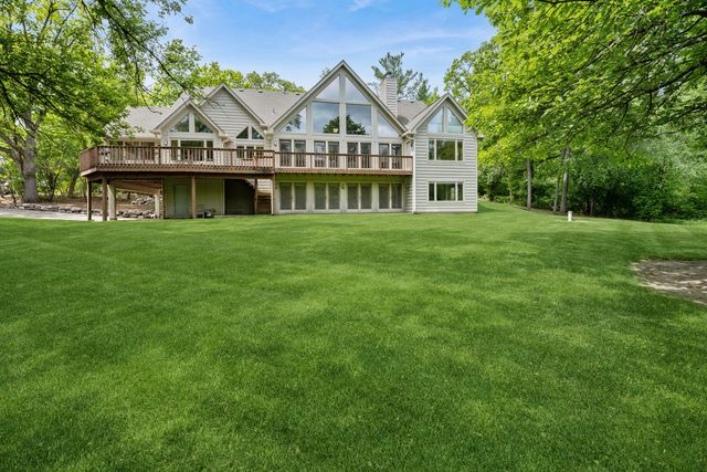 6414 Vermont Trail, Crystal Lake, IL 60012