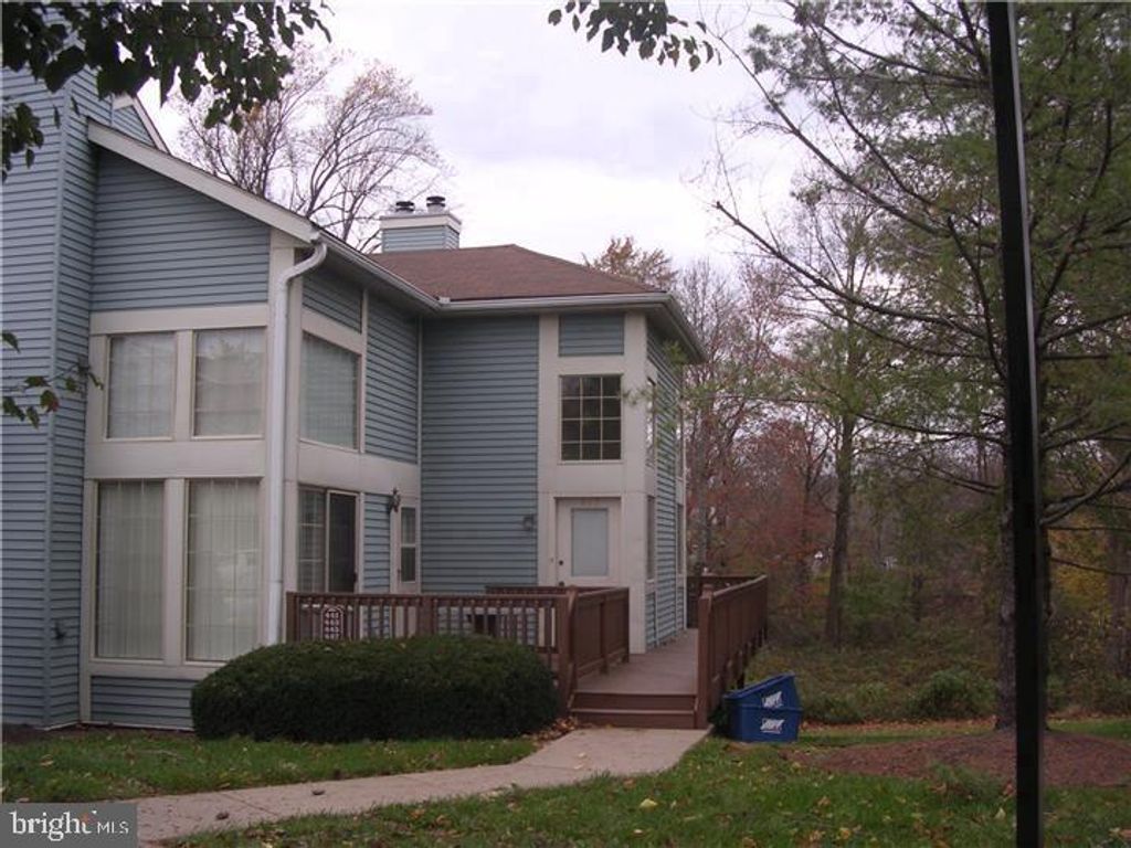 443 BROWN BRIAR CIR, Horsham, PA 19044