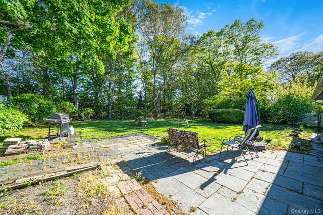 22 Anne Drive, Selden, NY 11784