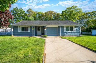 22 Anne Drive, Selden, NY 11784