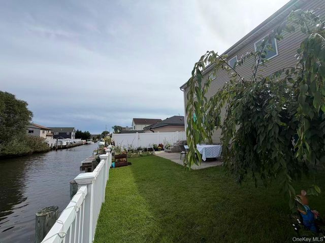 2817 Clubhouse Road, Bellmore, NY 11710