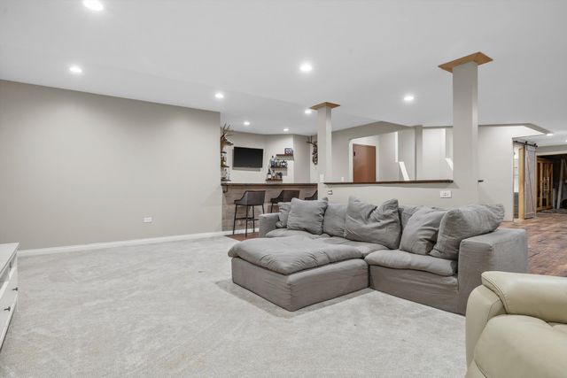 1370 Dunns Court, Fox Lake, IL 60020