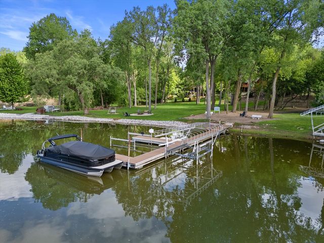 1370 Dunns Court, Fox Lake, IL 60020