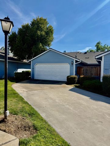 1468 Plymouth Rock Way, Clovis, CA 93612