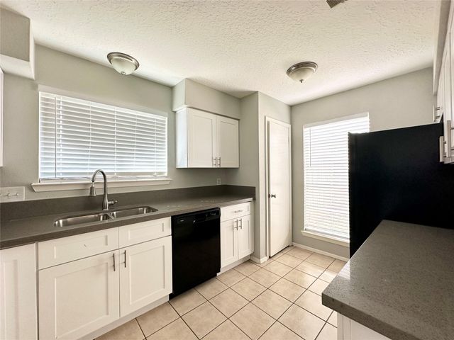 6722 Kearney Drive, Richmond, TX 77469