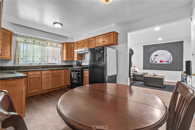 30 Camelback N, Carson, CA 90745