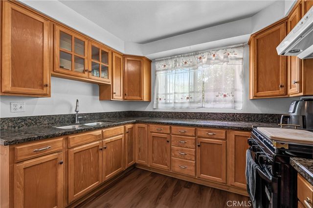30 Camelback N, Carson, CA 90745